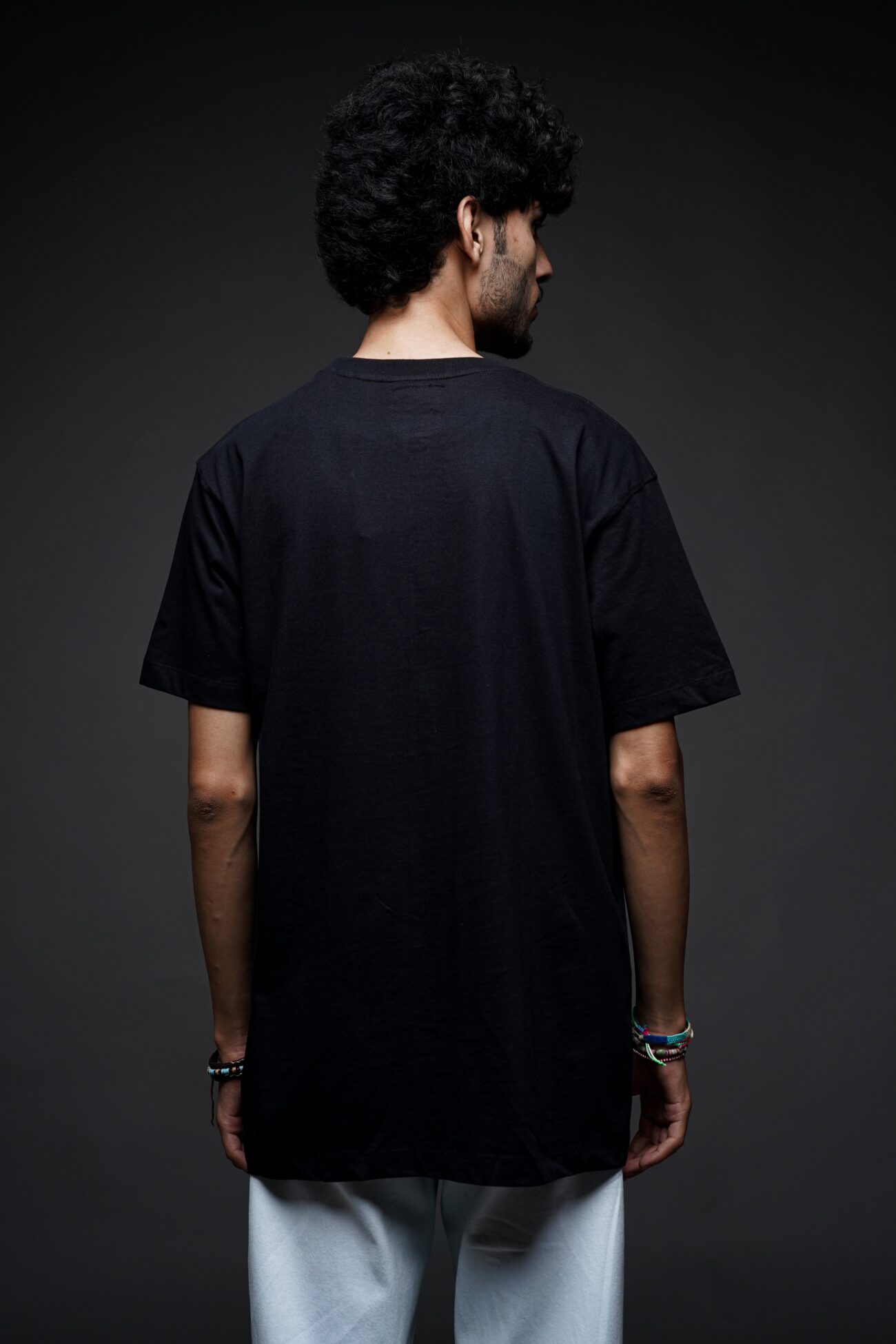 Edgy-Ensemble-T-shirt - Image 5