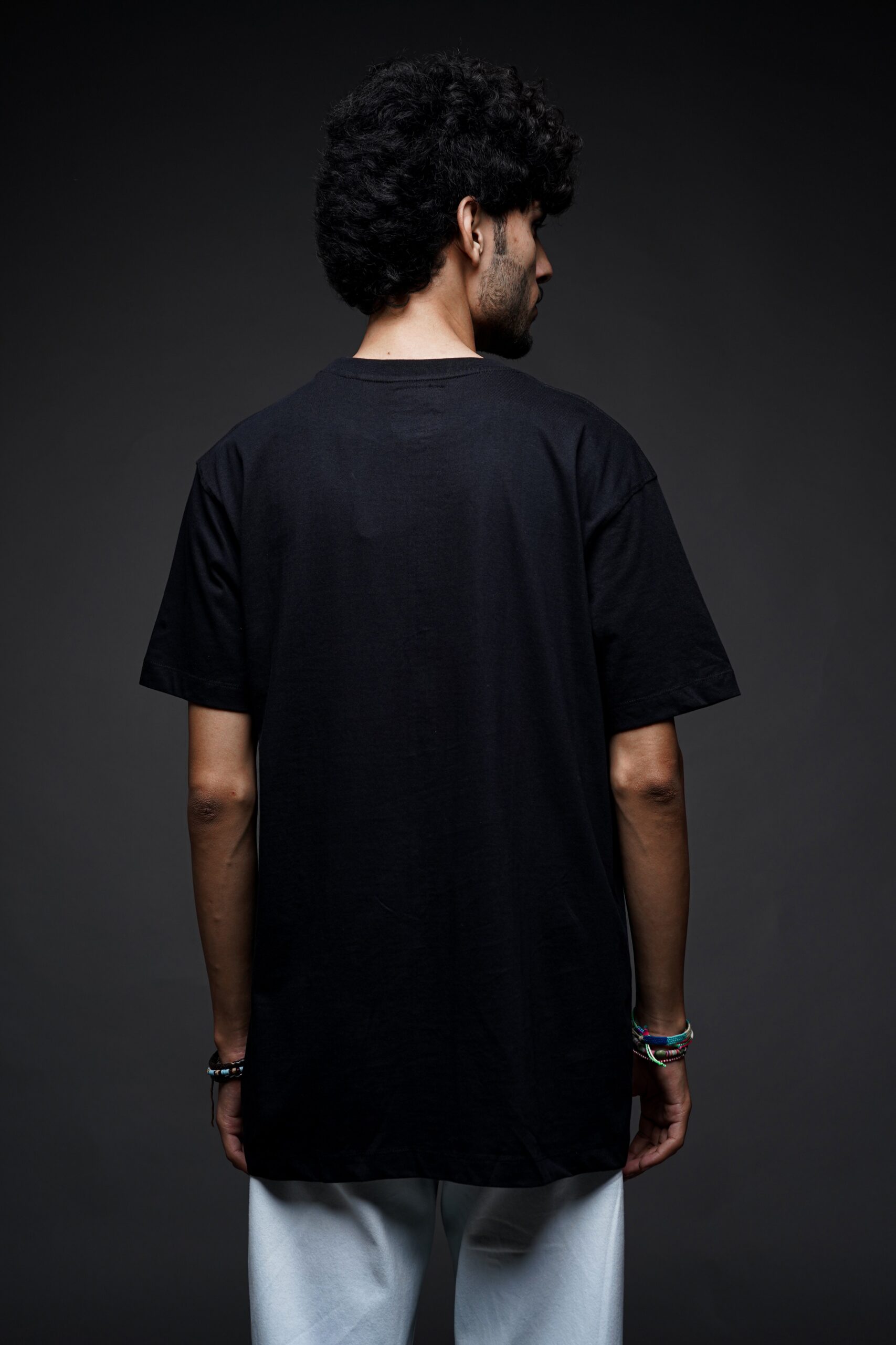 Edgy-Ensemble-T-shirt - Image 5