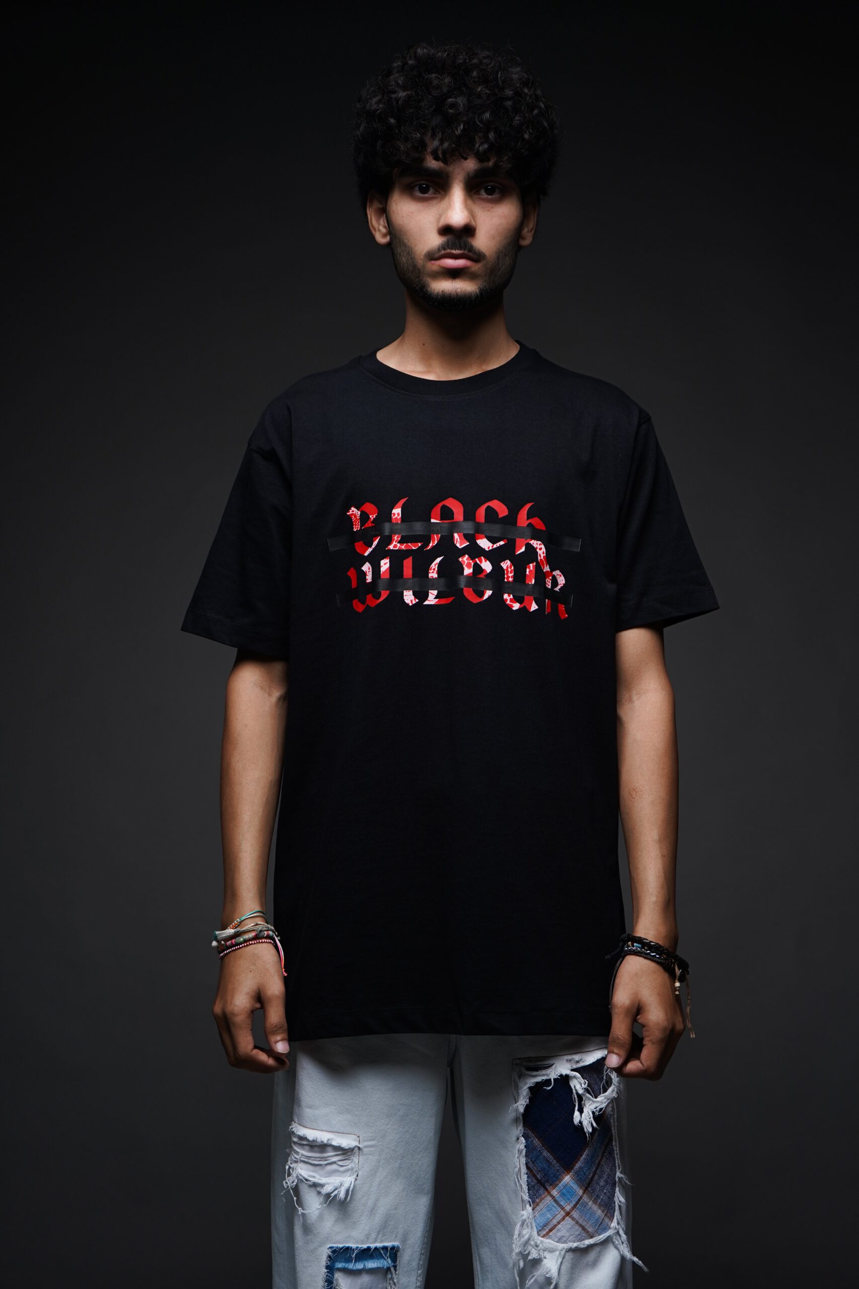Edgy-Ensemble-T-shirt